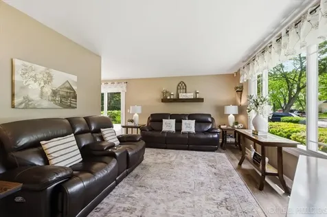 10 Shermead Road Montgomery IL 60538