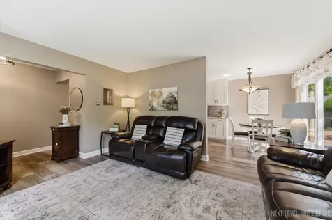 10 Shermead Road Montgomery IL 60538