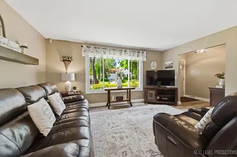 10 Shermead Road Montgomery IL 60538