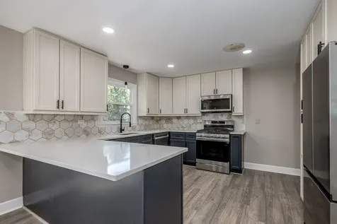 6N841 Longacre Drive St. Charles IL 60175