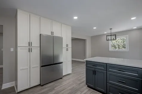 6N841 Longacre Drive St. Charles IL 60175