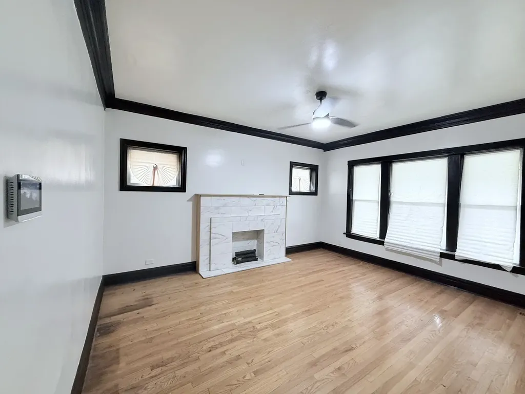 7924 South Peoria Street Chicago IL 60620