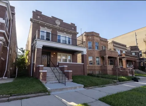 7924 South Peoria Street Chicago IL 60620