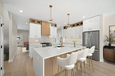 5825 West Byron Street Chicago IL 60634