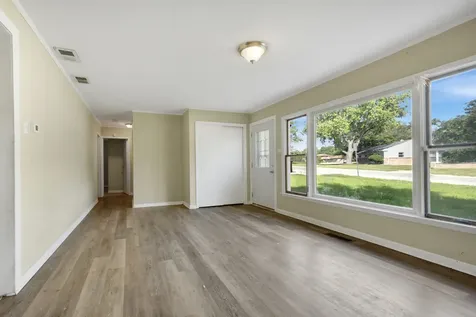 111 Shabbona Drive Park Forest IL 60466