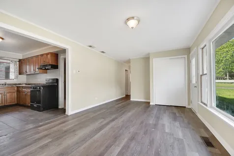 111 Shabbona Drive Park Forest IL 60466