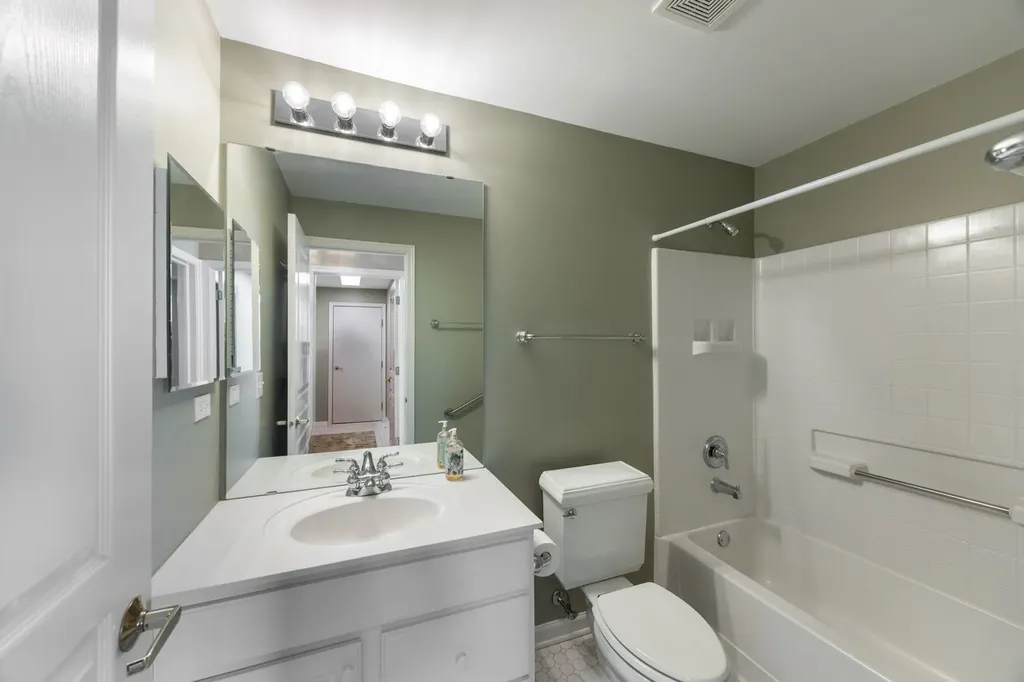 13634 Penefield Lane Huntley IL 60142