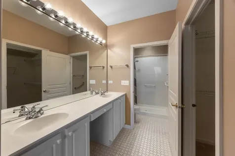 13634 Penefield Lane Huntley IL 60142