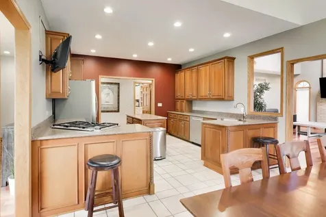 214 Red Bud Circle Sleepy Hollow IL 60118