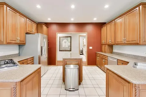 214 Red Bud Circle Sleepy Hollow IL 60118