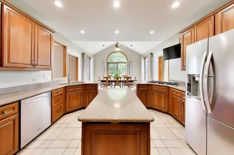 214 Red Bud Circle Sleepy Hollow IL 60118