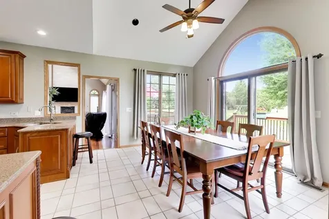 214 Red Bud Circle Sleepy Hollow IL 60118