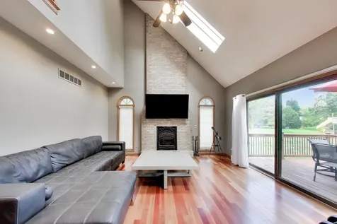 214 Red Bud Circle Sleepy Hollow IL 60118