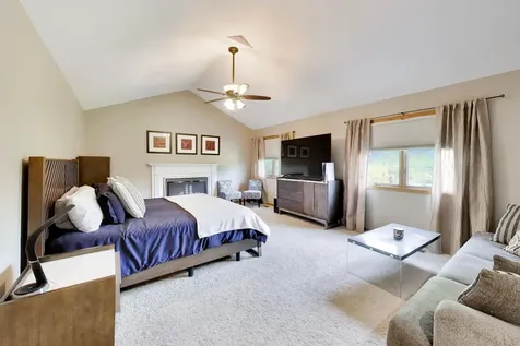 214 Red Bud Circle Sleepy Hollow IL 60118
