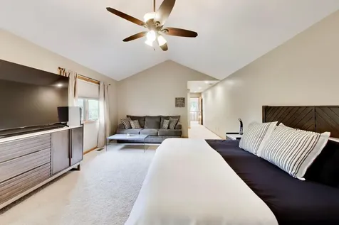 214 Red Bud Circle Sleepy Hollow IL 60118