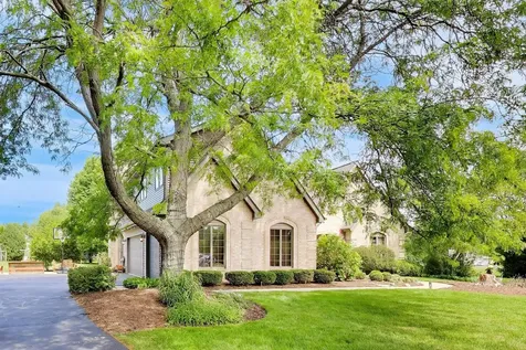214 Red Bud Circle Sleepy Hollow IL 60118