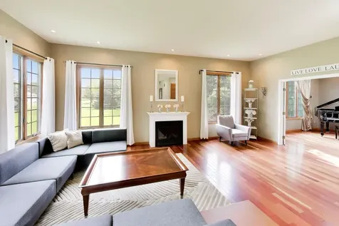214 Red Bud Circle Sleepy Hollow IL 60118
