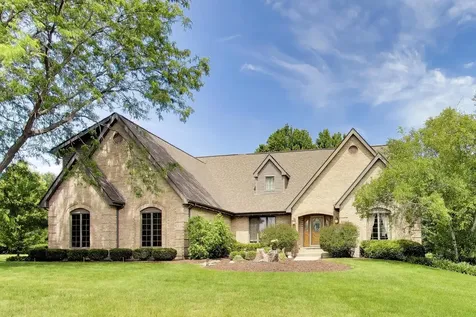 214 Red Bud Circle Sleepy Hollow IL 60118