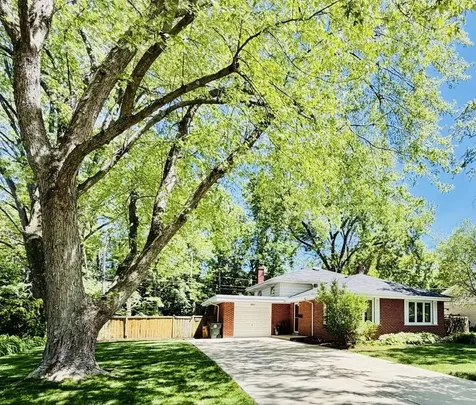 661 North Wren Avenue Palatine IL 60067