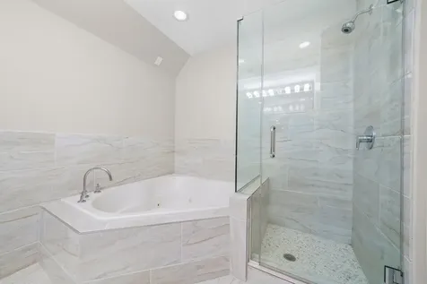 2430 West Iowa Street Chicago IL 60622