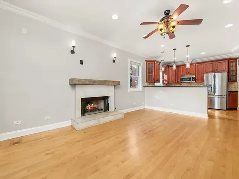 2430 West Iowa Street Chicago IL 60622