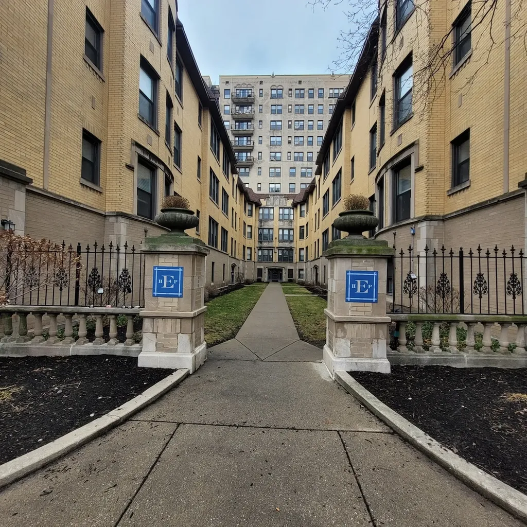5513 South Everett Avenue Chicago IL 60637