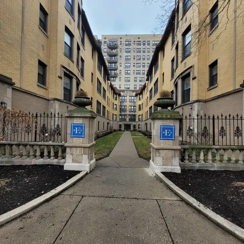 5513 South Everett Avenue Chicago IL 60637