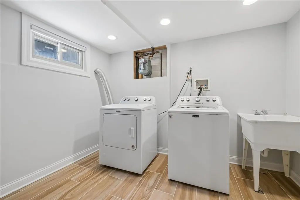 7542 West Bryn Mawr Avenue Chicago IL 60631