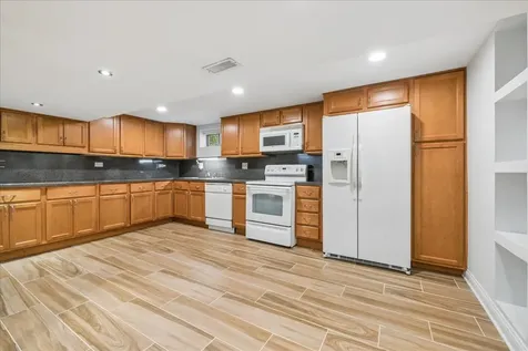 7542 West Bryn Mawr Avenue Chicago IL 60631