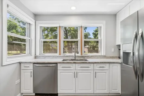 7542 West Bryn Mawr Avenue Chicago IL 60631