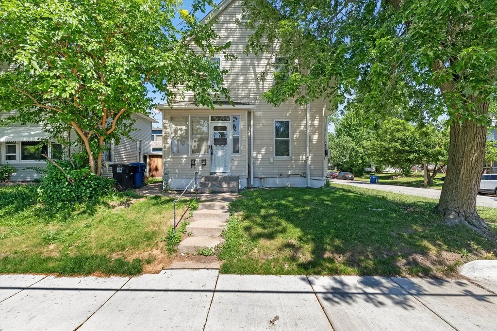 1730 10TH Street Moline IL 61265