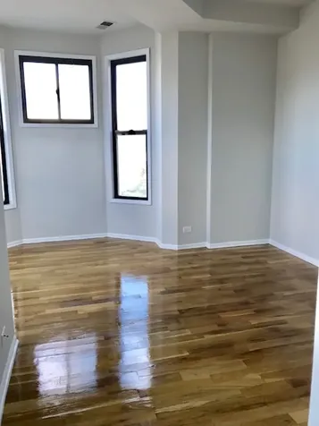 1351 West Roscoe Street Chicago IL 60657