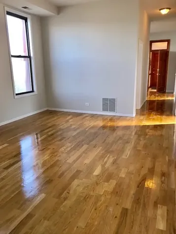 1351 West Roscoe Street Chicago IL 60657