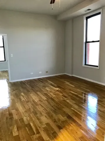 1351 West Roscoe Street Chicago IL 60657