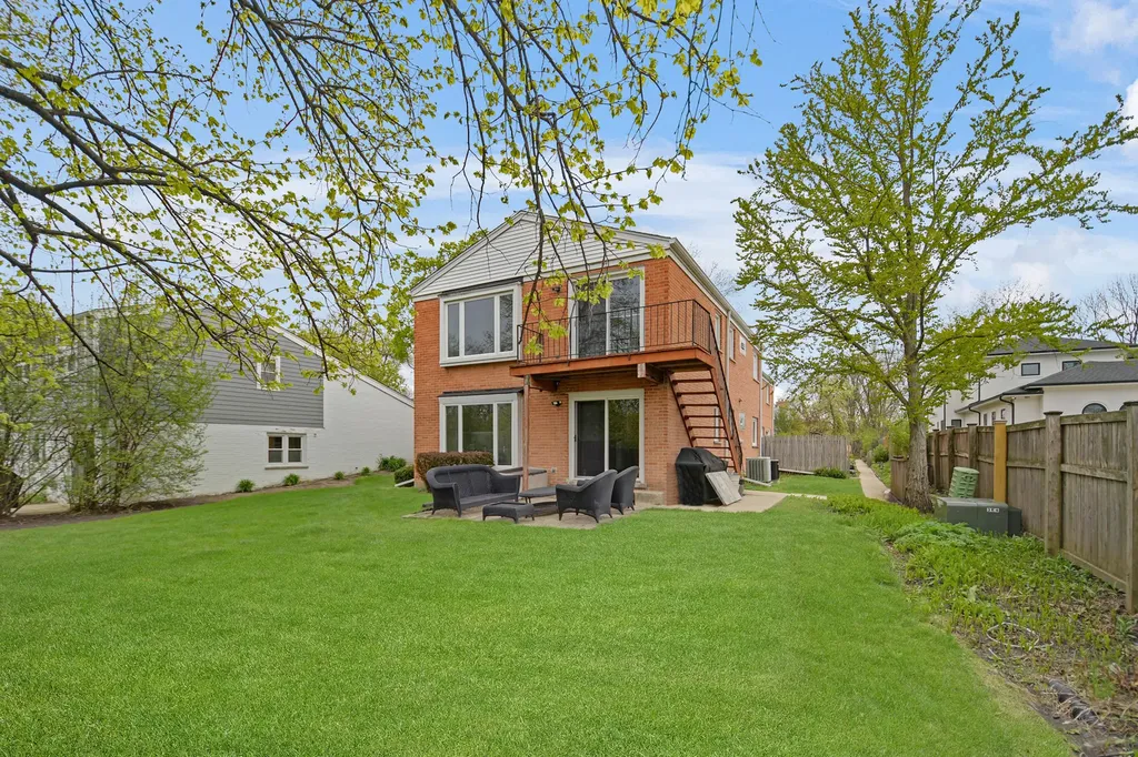 491 Old Surrey Lane Hinsdale IL 60521