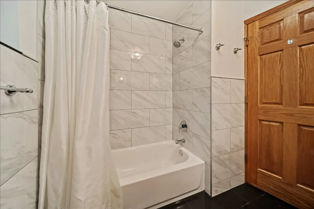 3715 Greenleaf Street Skokie IL 60076
