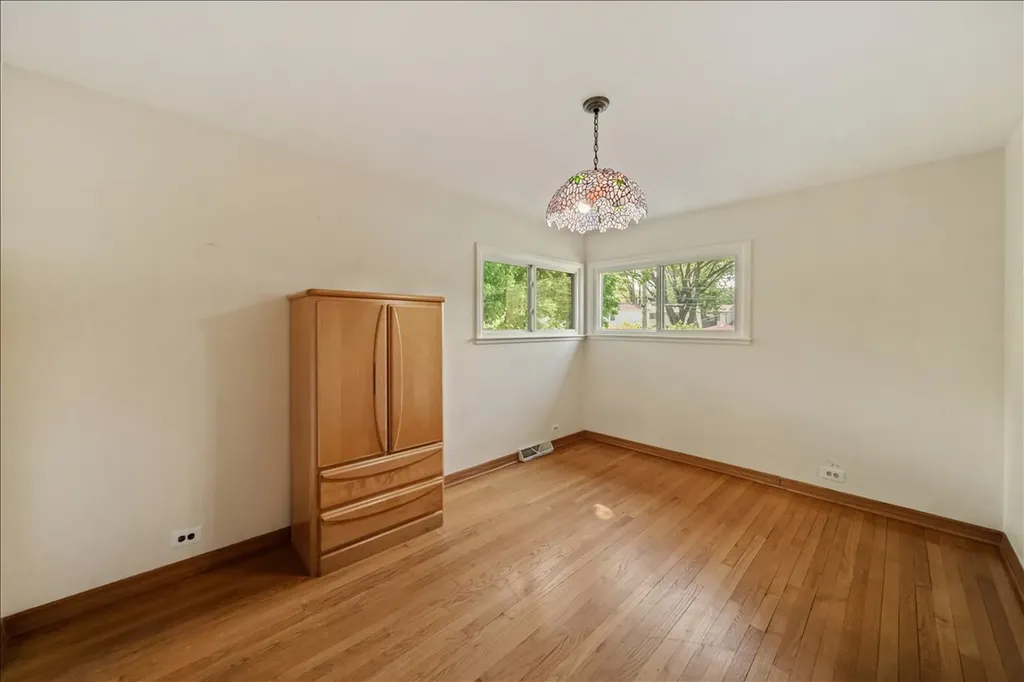 3715 Greenleaf Street Skokie IL 60076