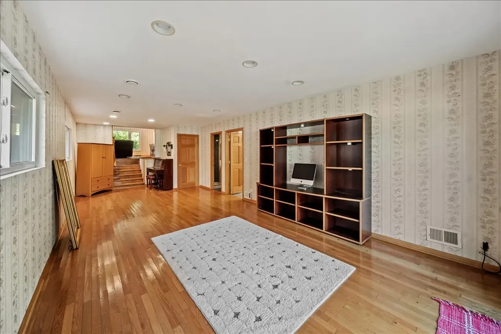 3715 Greenleaf Street Skokie IL 60076