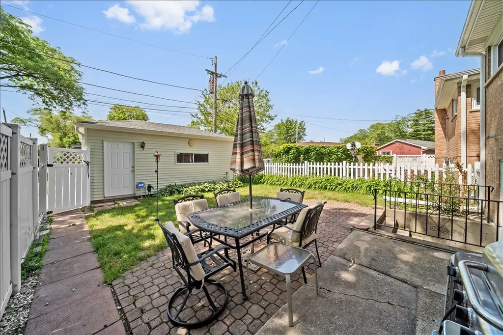 3715 Greenleaf Street Skokie IL 60076
