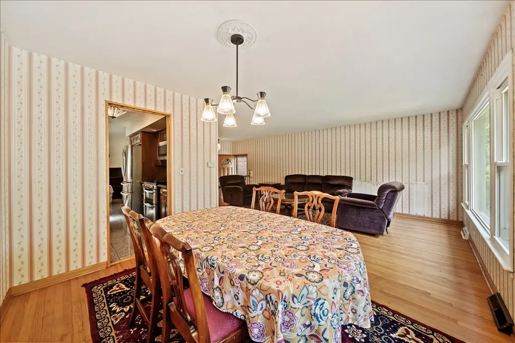 3715 Greenleaf Street Skokie IL 60076