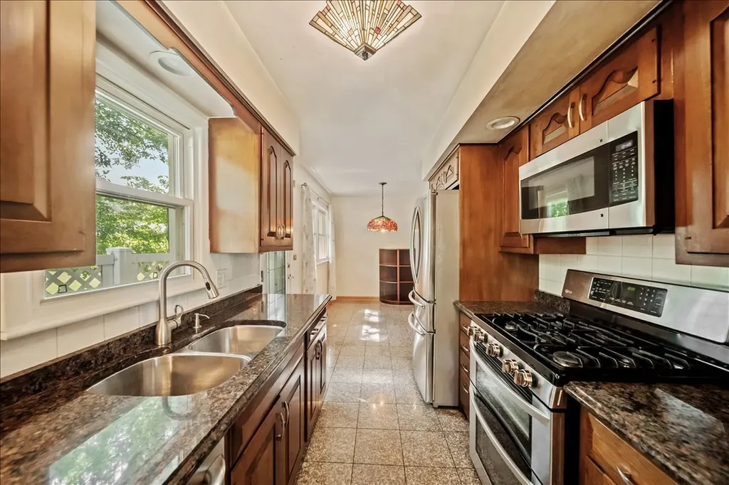 3715 Greenleaf Street Skokie IL 60076