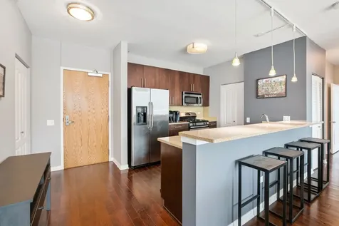 757 North Orleans Street Chicago IL 60654