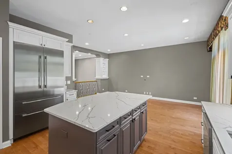 2064 Valor Court Glenview IL 60026