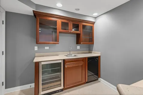 2064 Valor Court Glenview IL 60026