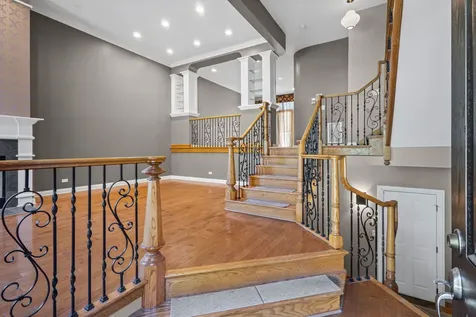 2064 Valor Court Glenview IL 60026