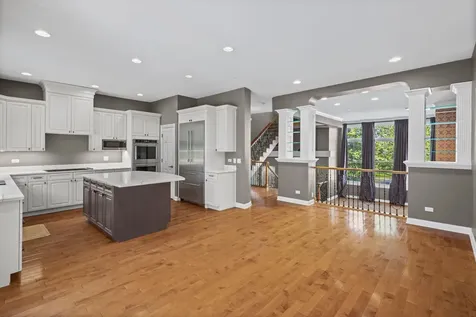 2064 Valor Court Glenview IL 60026