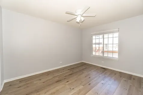 739 West Georgian Court Addison IL 60101