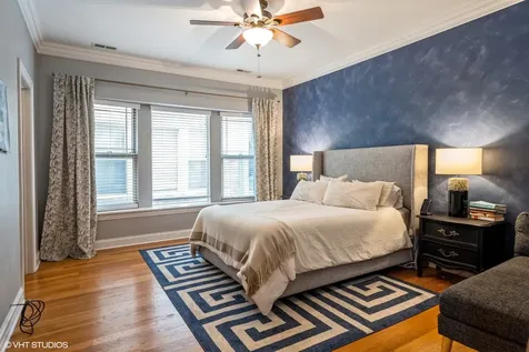 4453 North Magnolia Avenue Chicago IL 60640