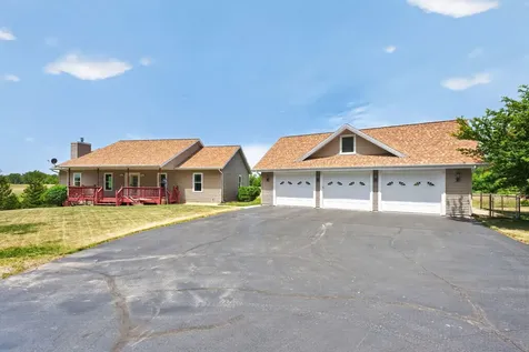 6880 East Cherry Hill Road Ridott IL 61067