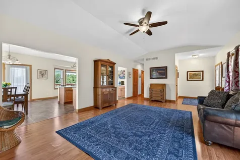 6880 East Cherry Hill Road Ridott IL 61067